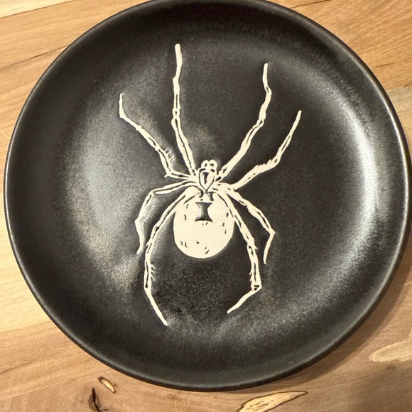 Brand new, 8 piece set of Threshold Stoneware Appetizer Plates. - Picture 2 of 6